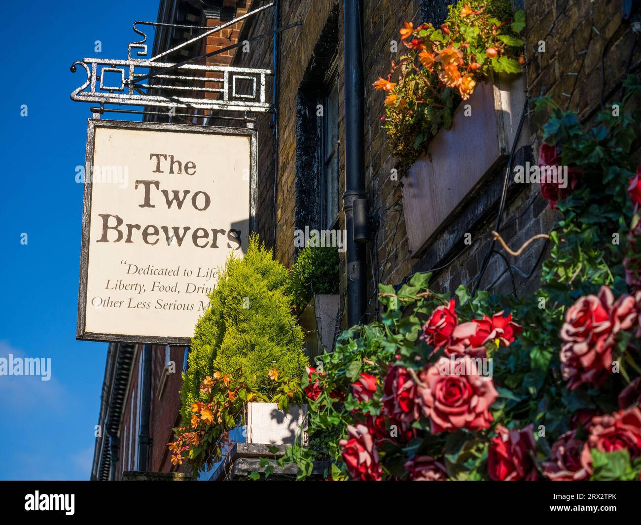 The Two Brewers, Pub Sign, Windsor, Berkshire, England, UK, GB. Stockfoto