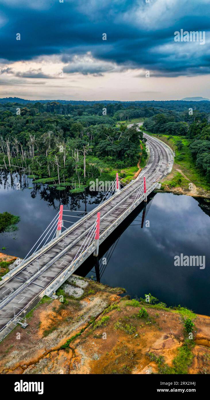 Luftbrücke durch den Dschungel zur zukünftigen Hauptstadt Ciudad de la Paz, Rio Muni, Äquatorialguinea, Afrika Stockfoto