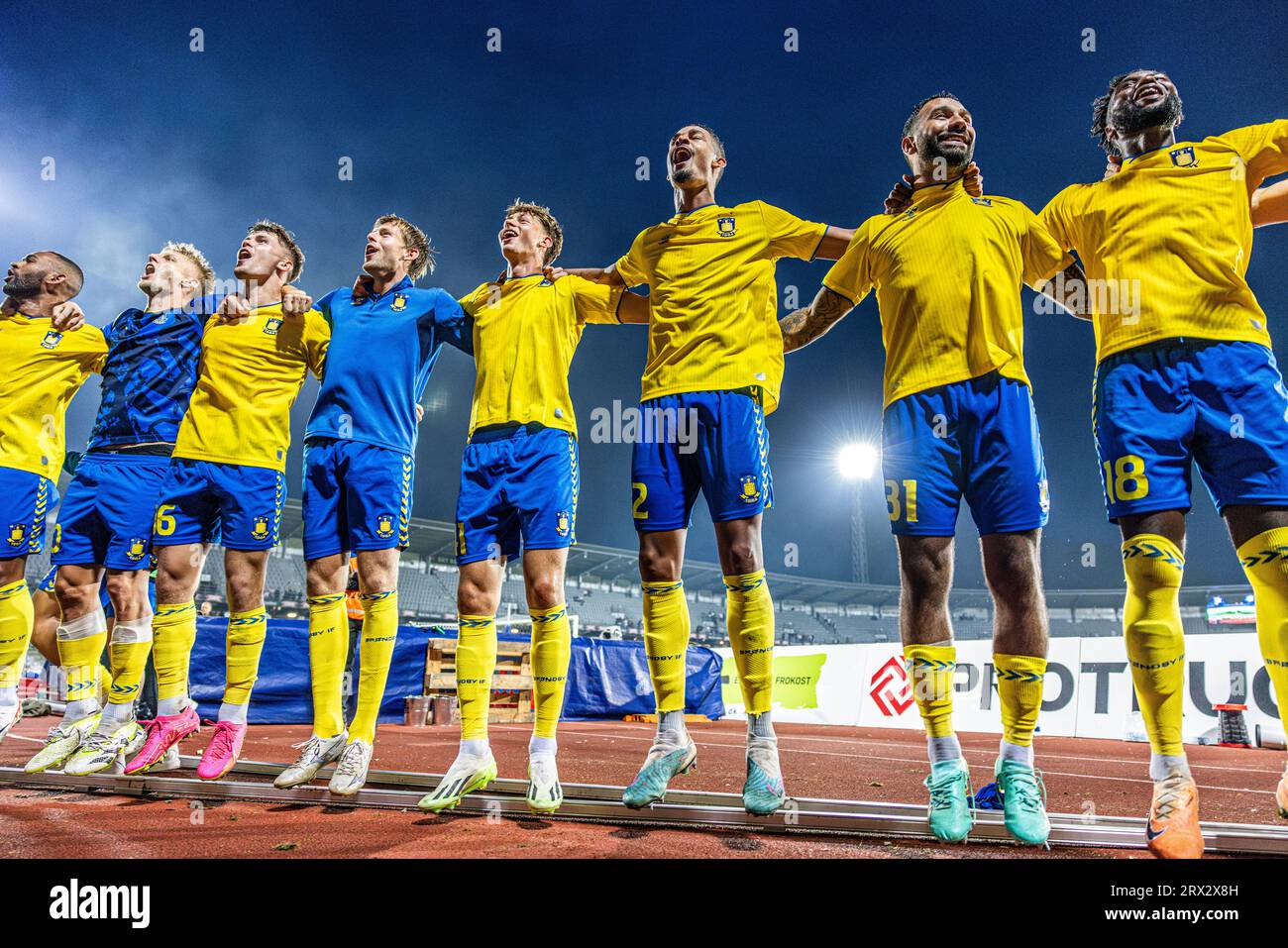 Aarhus, Dänemark. September 2023. Die Spieler von Broendby IF feiern den Sieg nach dem 3F Superliga-Spiel zwischen Aarhus GF und Broendby IF im Ceres Park in Aarhus. (Foto: Gonzales Photo - Teis Markfoged). Stockfoto