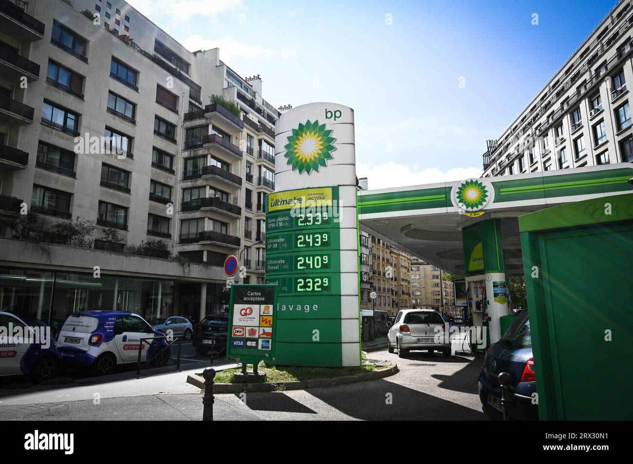 Illustration einer Tankstelle in Paris am 22. September 2023, als Händler sich weigern, Kraftstoff mit Verlust zu verkaufen. Foto: Tomas Stevens/ABACAPRESS.COM Stockfoto