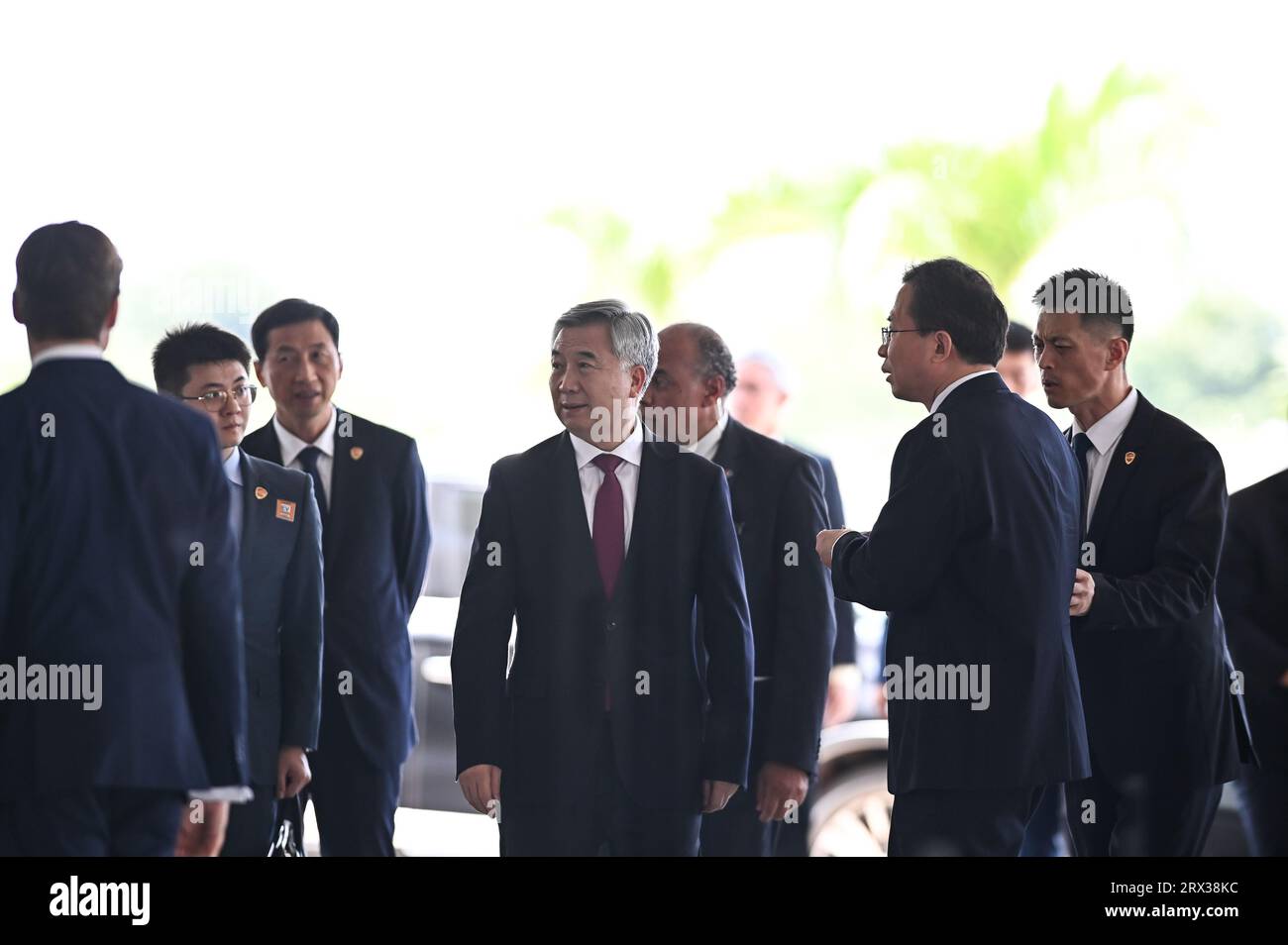 Brasília, DF - 22.09.2023: LULA RECEBE PARTIDO COMUNISTA CHINÊS - Foto: Li Xi Mitglied der Kommunistischen Partei Chinas kommt zu einem Treffen mit Präsident Lula. An diesem Freitag (22) empfängt Präsident Lula Li Xi, Mitglied des Ständigen Komitees des Politbüros und Sekretär der Zentralkommission für Disziplinarinspektion des Komitees der Kommunistischen Partei Chinas, zu einem Treffen in Palácio do Planalto. (Foto: Ton Molina/Fotoarena) Stockfoto