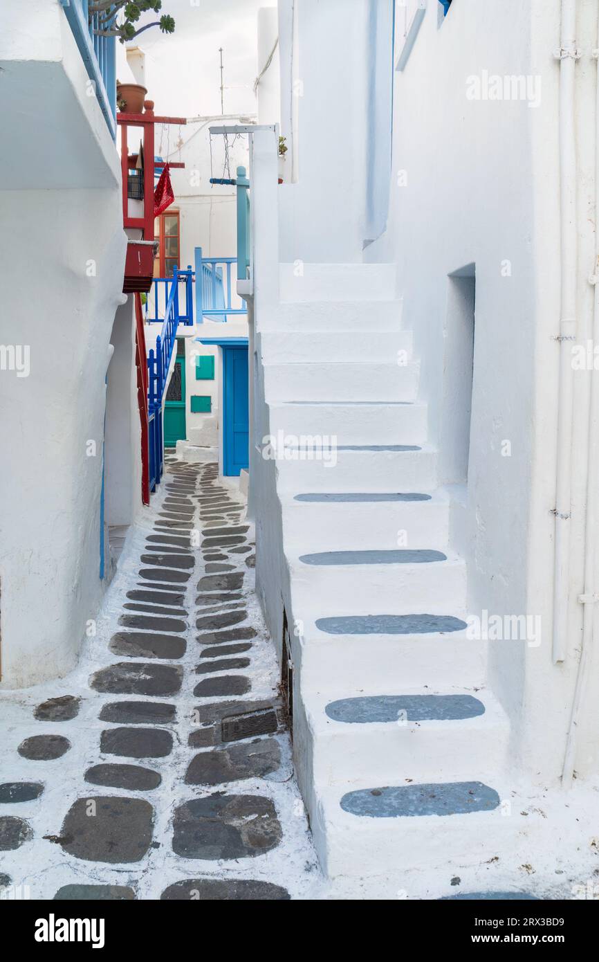 Typische Straße von Mykonos in Griechenland Stockfoto