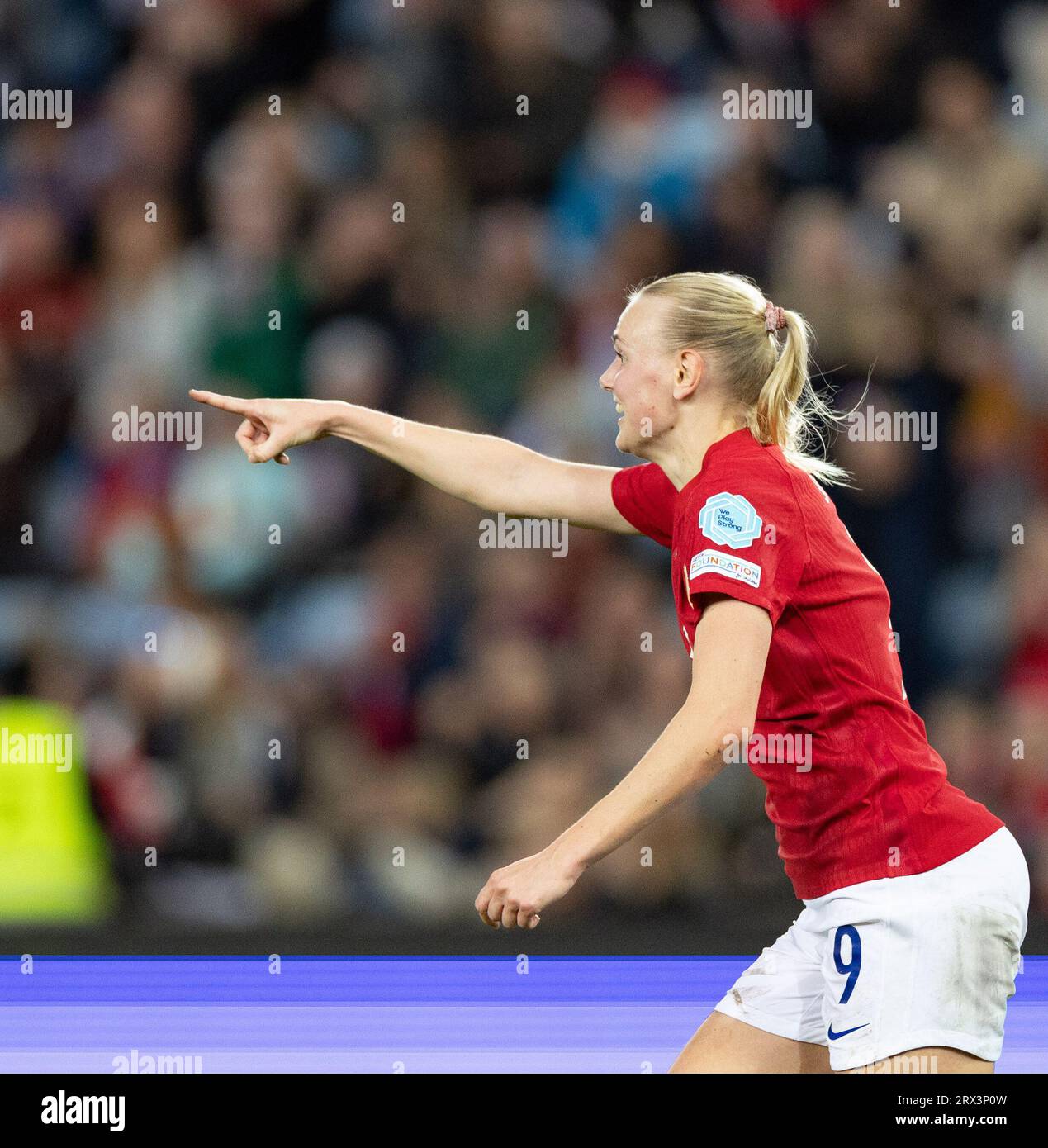 Oslo, Norwegen. September 2023. Oslo, Norwegen, 22. September 2023: Karina Saevik (9 Norwegen) feiert, nachdem sie beim Fußballspiel der UEFA Women's Nations League zwischen Norwegen und Österreich im Ullevaal-Stadion in Oslo, Norwegen, geschossen hat. (Ane Frosaker/SPP) Credit: SPP Sport Press Photo. Alamy Live News Stockfoto