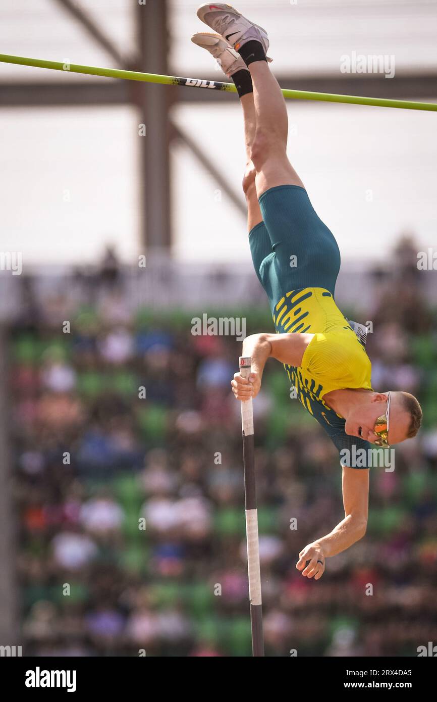 Sam Kendricks (USA) schafft eine Höhe von 18-7 m (5,72 m), um bei den Diamond League Championships im Pre-Classic den siebten Platz im Stabhochsprung der Männer zu erreichen Stockfoto