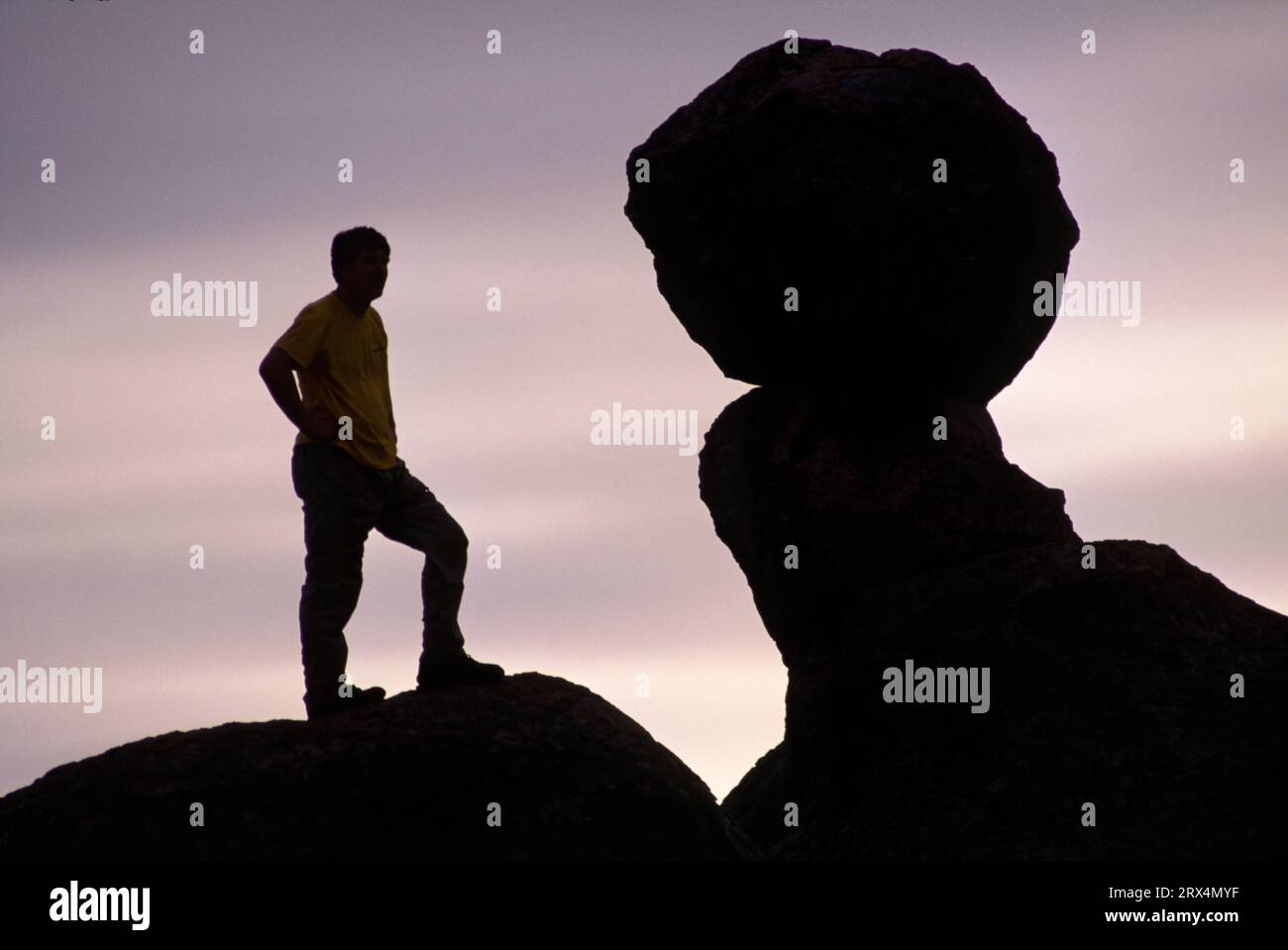 Die Silhouette des Felsvorsprungs im City of Rocks State Park, New Mexico Stockfoto