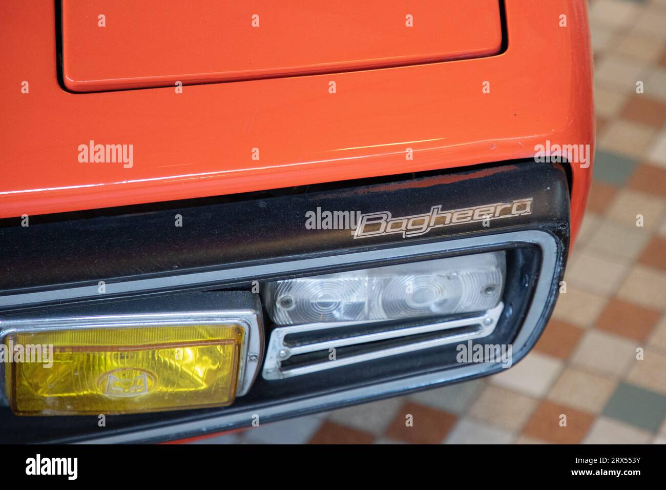 Bordeaux, Frankreich - 09 18 2023 : Matra Bagheera Logo Marke und Textschild auf französischem Sportwagen aus den 70er Jahren Stockfoto