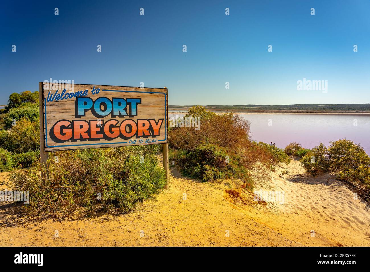 Willkommen im Port Gregory Schild in der Nähe des rosa Sees in Western Australia Stockfoto