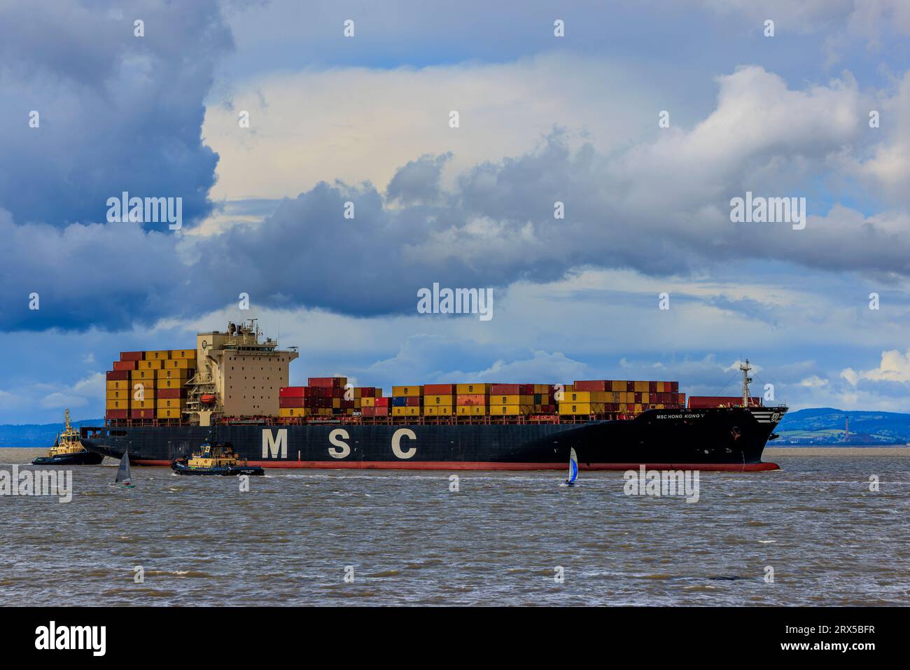 Containerschiff MSC Hon Kong V in Richtung Royal Portbury Docks Stockfoto