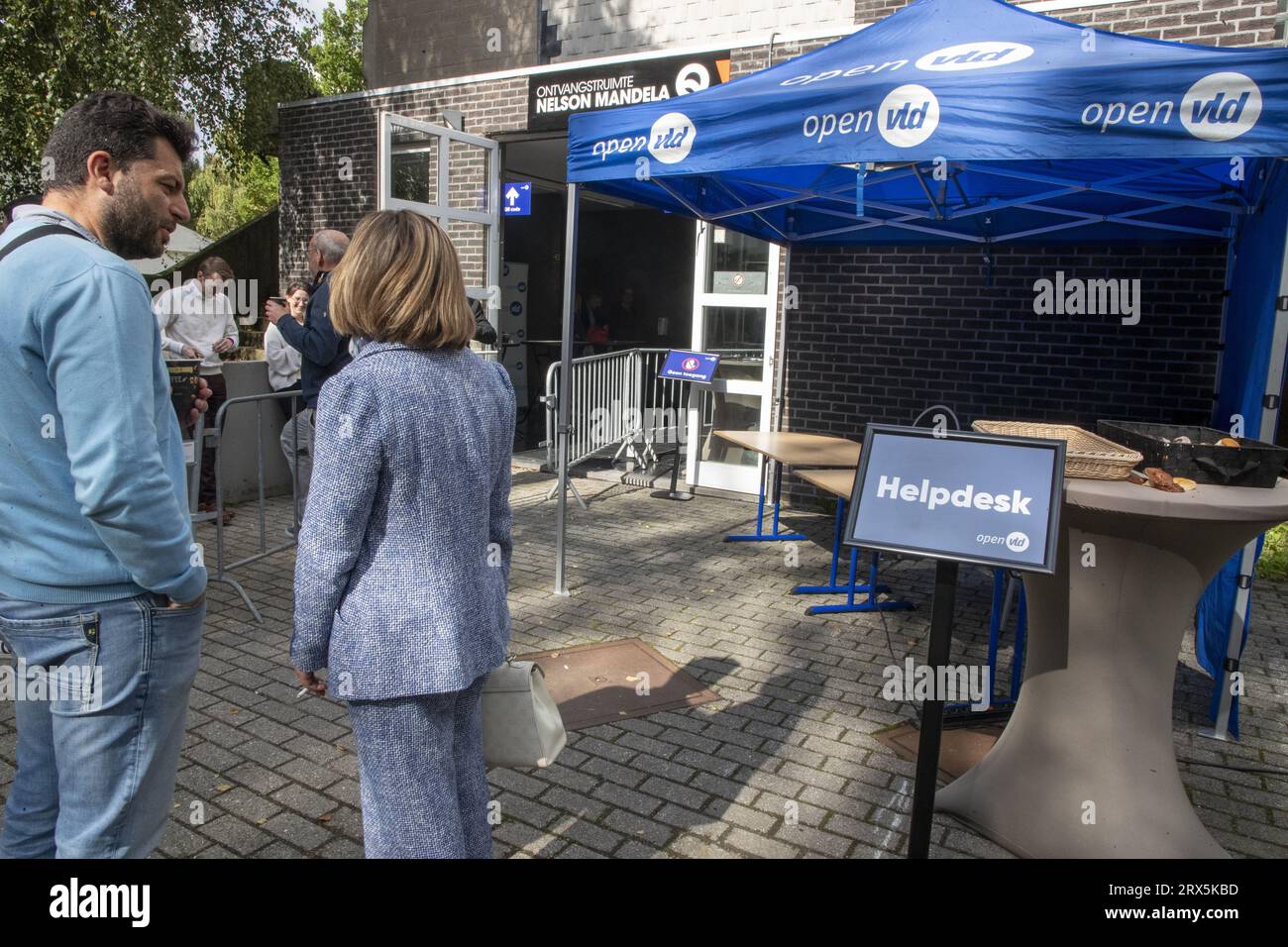 Brüssel, Belgien. September 2023. Die Abbildung zeigt den Beginn der Wahlen zur Wahl eines neuen Vorsitzenden für die flämische liberale Partei Open VLD, Samstag, 23. September 2023 in Brüssel. BELGA PHOTO NICOLAS MAETERLINCK Credit: Belga News Agency/Alamy Live News Stockfoto