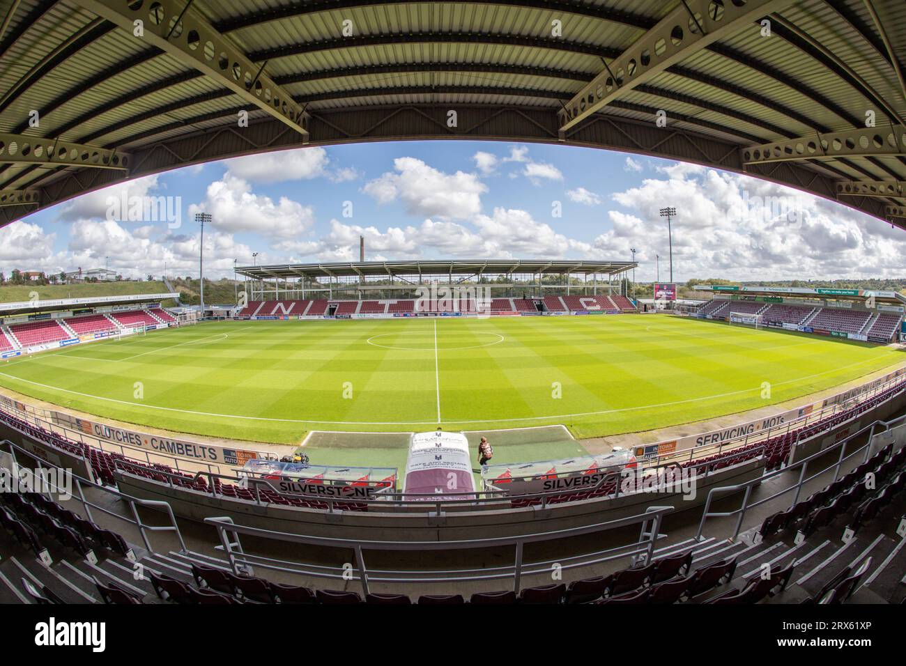 Ein allgemeiner Überblick über das Sixfields Stadium während des Sky Bet League 1-Matches Northampton Town vs Barnsley im Sixfields Stadium, Northampton, Großbritannien, 23. September 2023 (Foto: Alfie Cosgrove/News Images) Stockfoto