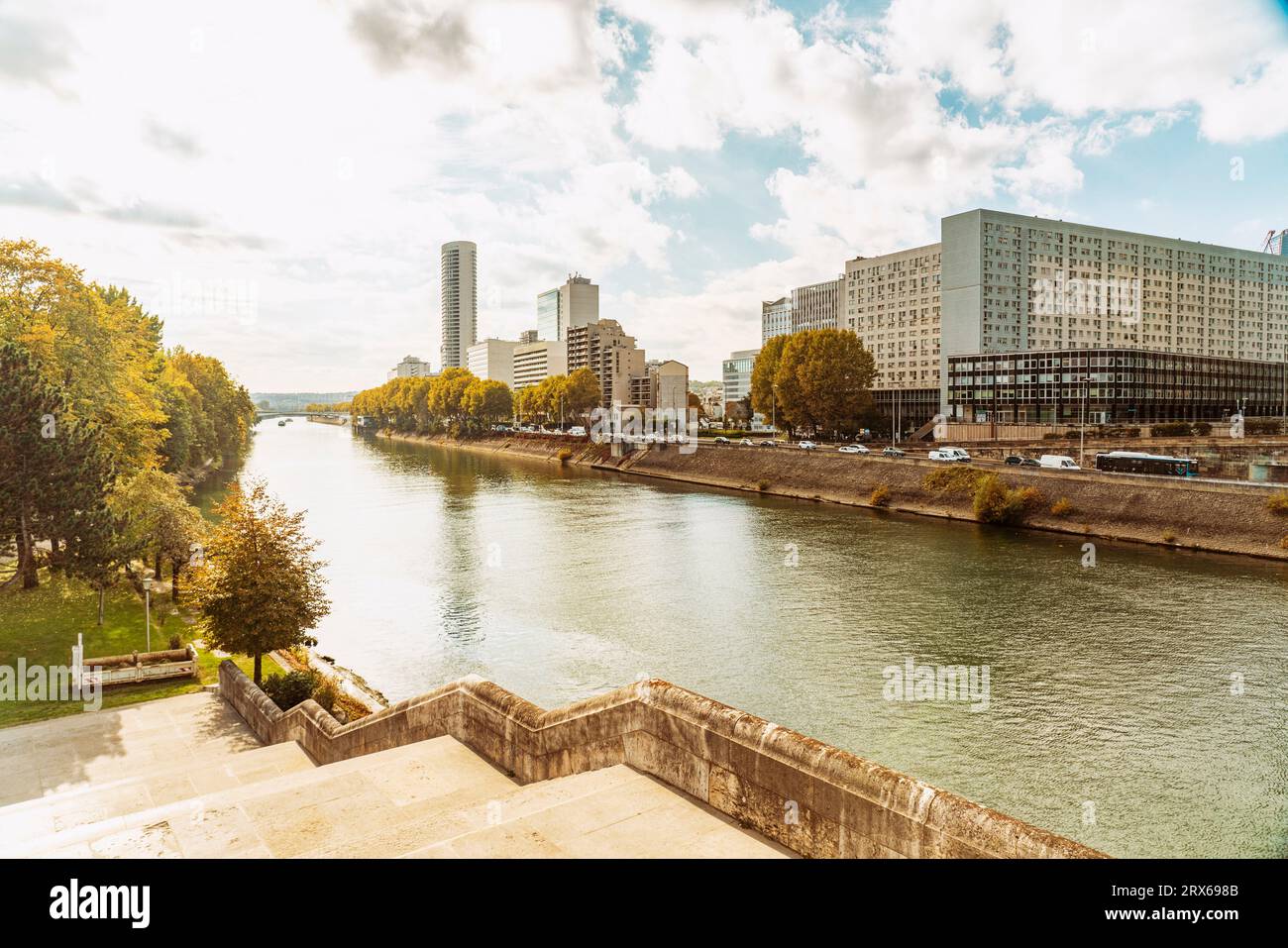 Frankreich, Ile-de-France, Paris, seine fließt durch das Quartier Bellini Stockfoto