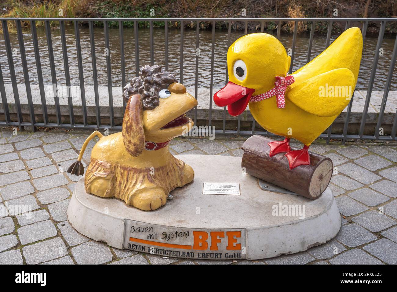 Moppi und Schnatterinchen - KiKa-Figuren-Skulptur - Erfurt, Deutschland Stockfoto