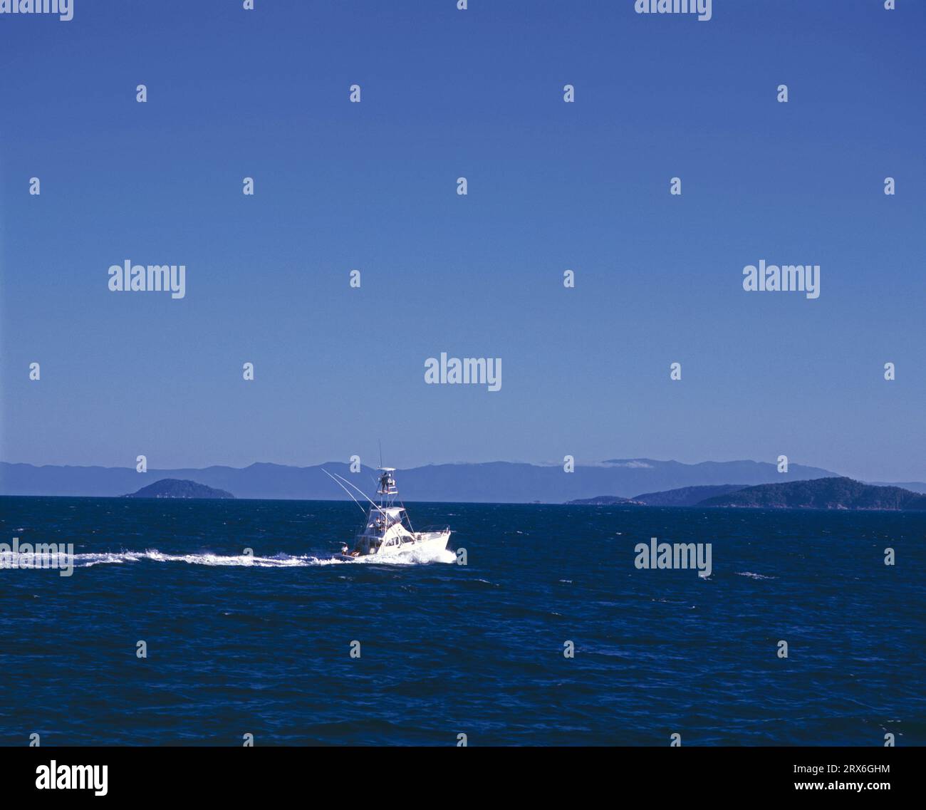 Australien. Queensland. Tolles Barrier Reef. Beaver Cay. MV Hooker Sport Angelboot. Stockfoto