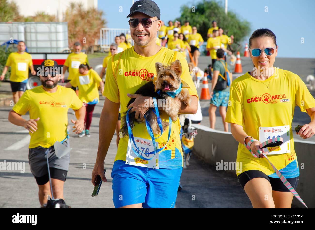 VIT'RIA, es - 23.09.2023: 2 CACHORRIDA GAROTO - Haustiere und Eigentümer nahmen an diesem Samstag, dem 23. September, an der 2. Cachorrida Garoto Teil, die in der Hauptstadt Vitória in Espírito Santo stattfand. (Foto: Vinicius Moraes/Fotoarena) Stockfoto