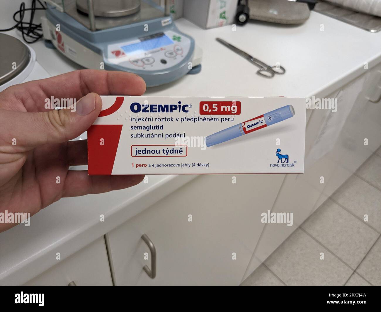 Prag, Tschechische republik - 22. Juni 2023: Box mit ozempic-Medikamenten. Diabetesbehandlung in Europa. Semaglutidpaket. Manchmal zur Gewichtsreduktion missbraucht Stockfoto