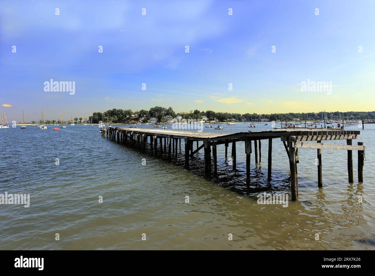 Verlassener Pier Huntington Harbor Long Island NY Stockfoto