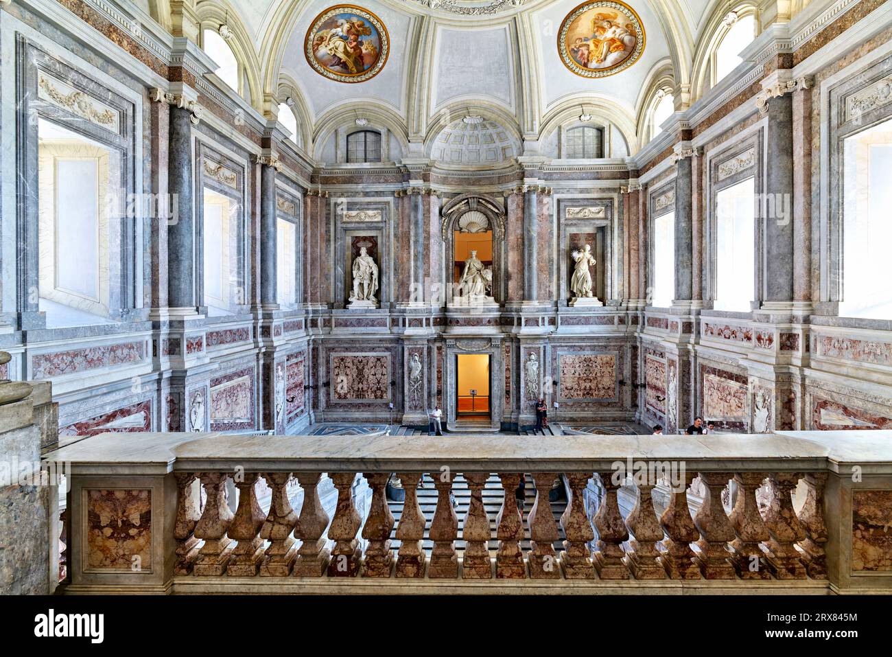 Caserta Campania Italien. Die Scalone (Ehrentreppe) von Luigi Vanvitelli im Königlichen Palast Stockfoto