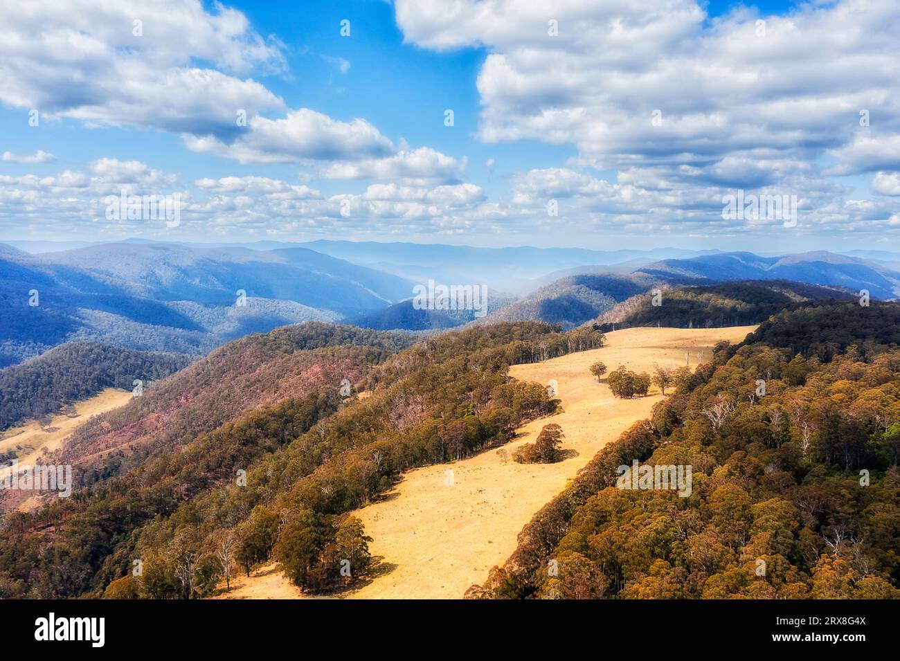 Malerische Berglandschaft im Hochland des australischen Hochplateaus NSW - Pioneer Lookout. Stockfoto