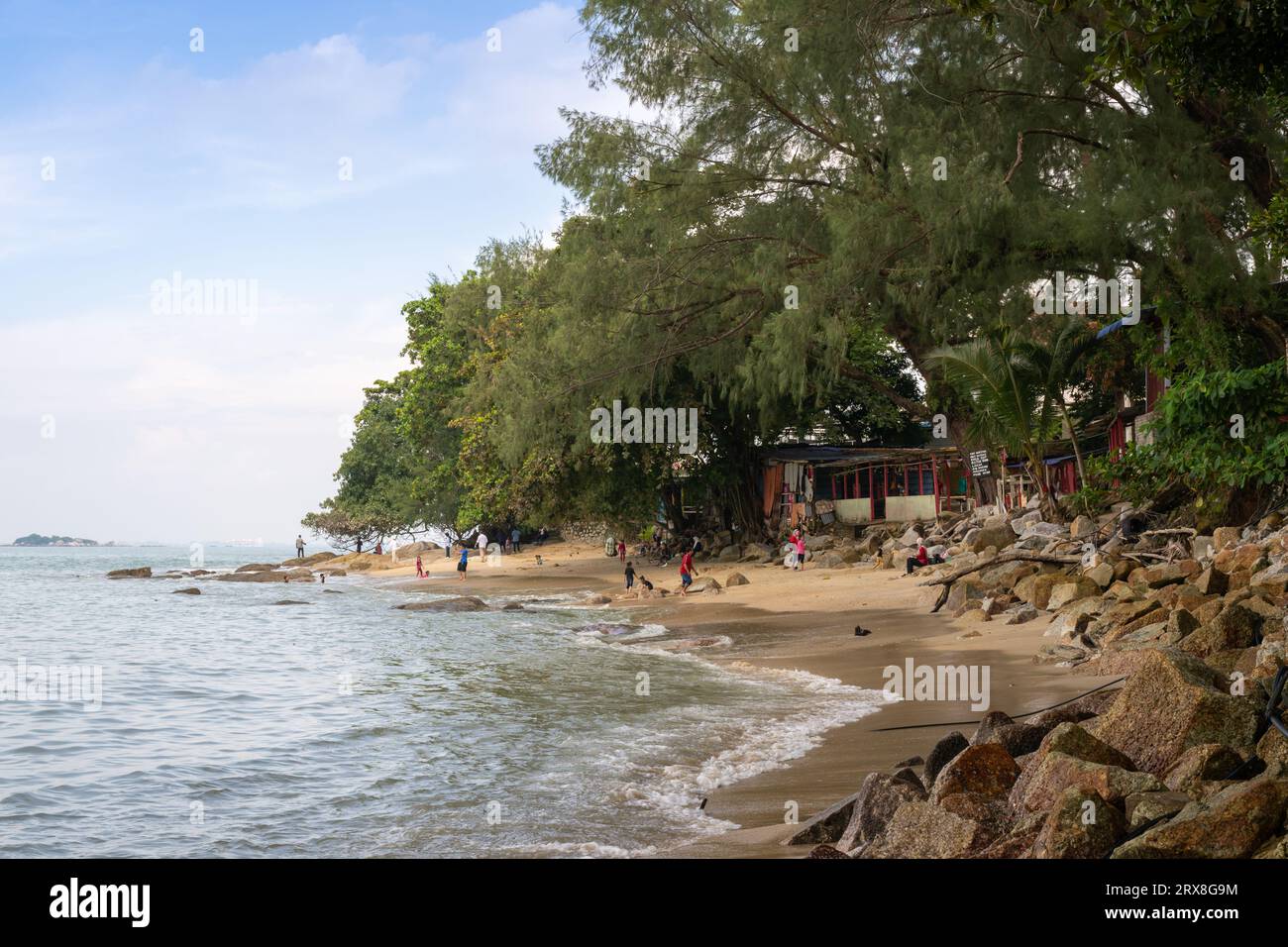 Shamrock Beach an einem sonnigen Tag, Penang, Malaysia Stockfoto