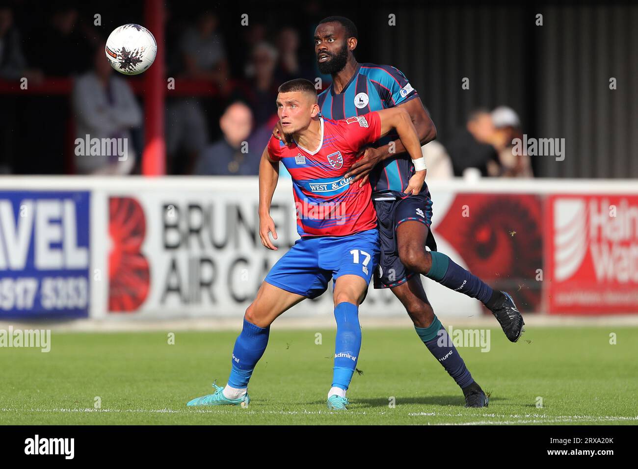 Charley Kendall von Dagenham und Redbridge und Emmanuel Onariase von Hartlepool United während Dagenham & Redbridge vs Hartlepool United, Vanarama Nation Stockfoto