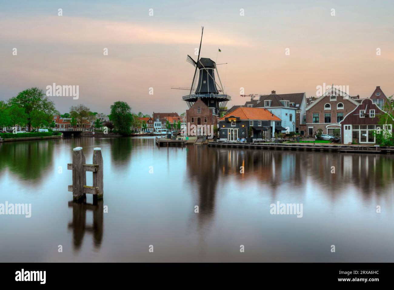 De Adriaan Windmühle in Haarlem, Niederlande Stockfoto