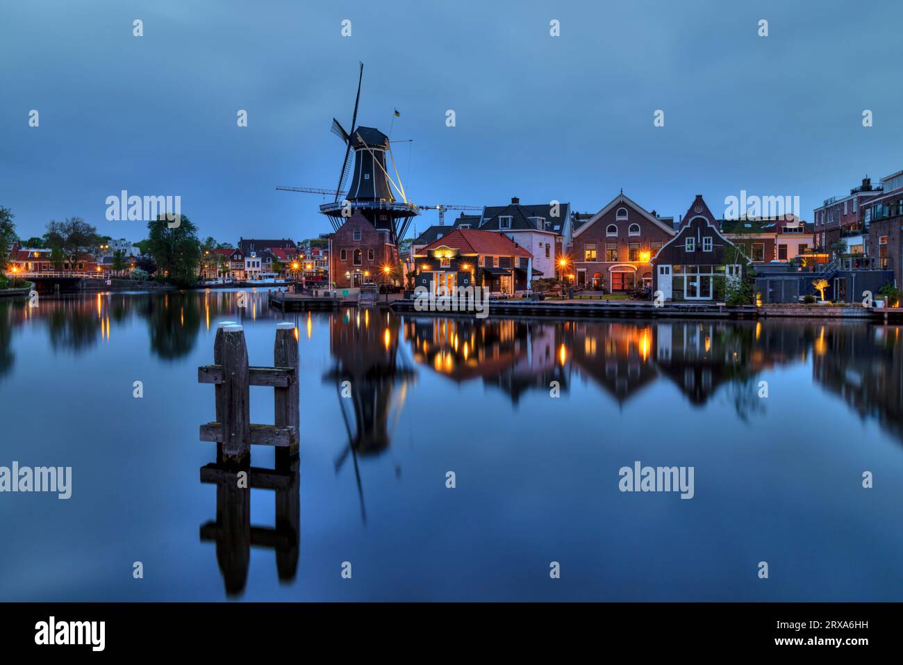 Molen de adriaan Fotos und Bildmaterial in hoher Auflösung Alamy