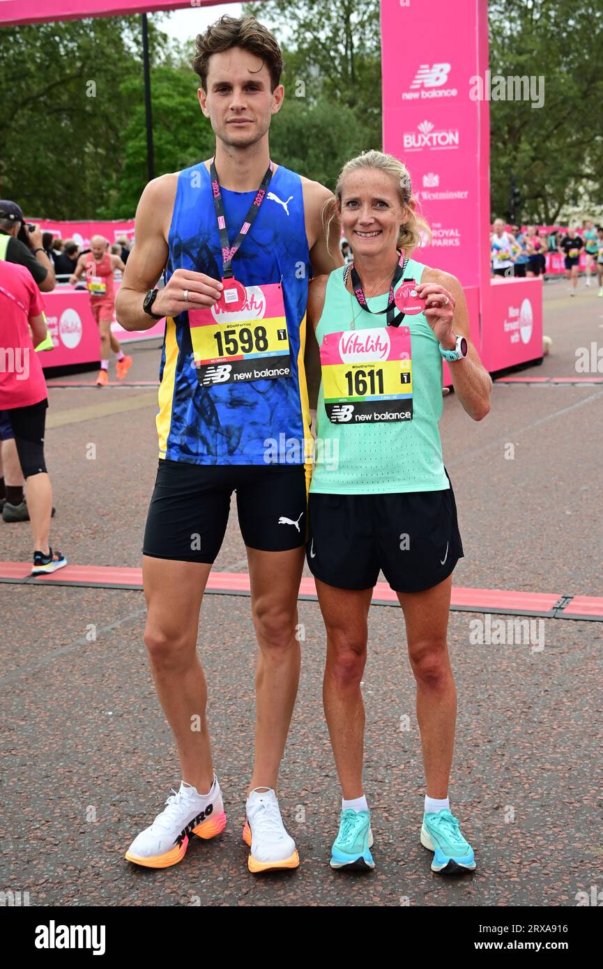 London, Großbritannien. September 2023. Jack Rowe und Sonia Samuels Gewinner der ersten Welle von Vitality London 10.000 im Green Park. Kredit: Siehe Li/Picture Capital/Alamy Live News Stockfoto