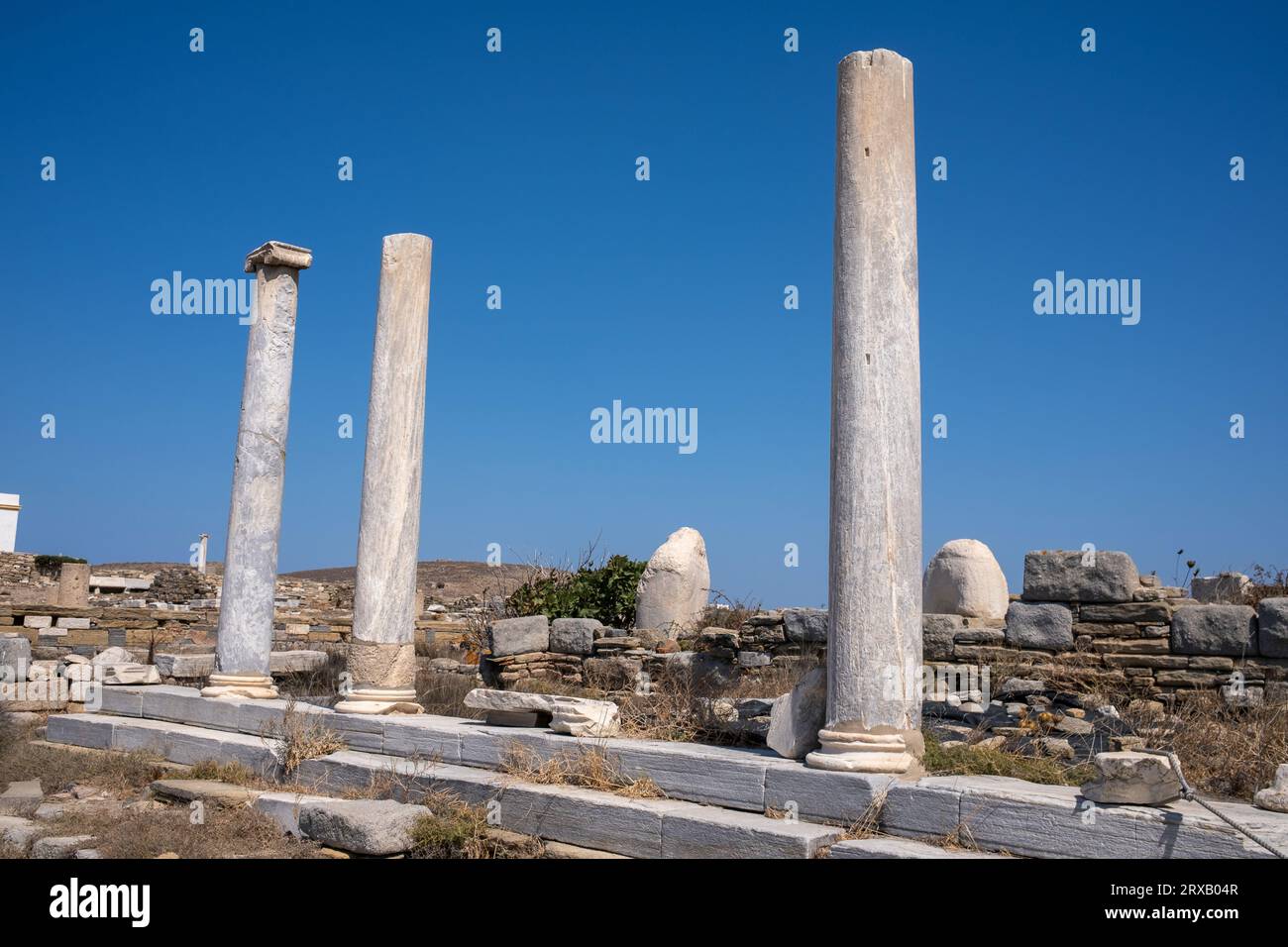 Delos ist eine griechische Insel und archäologische Stätte im Kykladen-Archipel der Ägäis, in der Nähe von Mykonos. Stockfoto