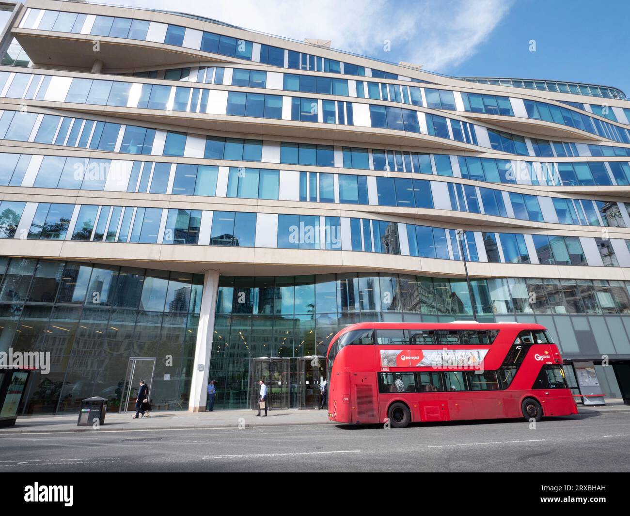 10 Finsbury Square London England UK, Hauptsitz der London Metal Exchange und führende internationale Anwaltskanzlei Conyers Stockfoto