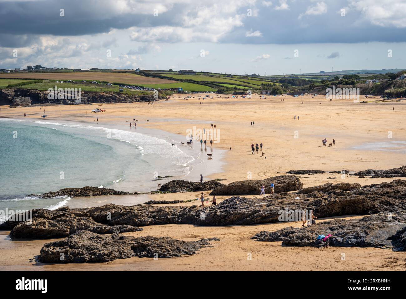 Harlyn, Großbritannien - 13. September 2023: Harlyn Bay Beach an der Nordküste von Cornwall Stockfoto
