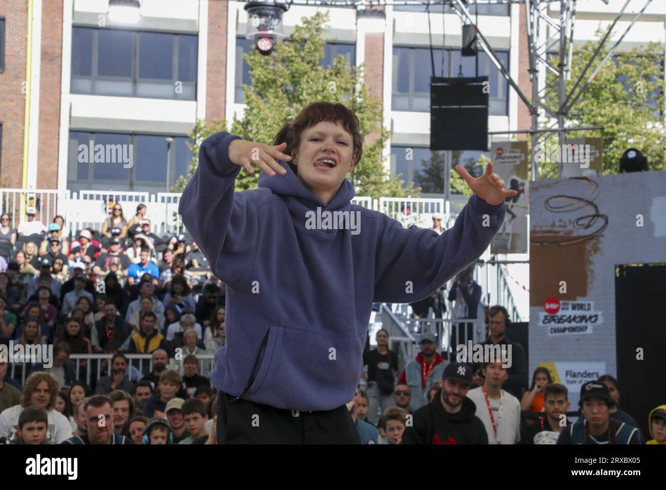Leuven, Belgien. September 2023. Das belgische B-Girl Madmax aka Maxime Blieck tritt am Sonntag, den 24. September 2023, in der Endphase der Break World Championships in Leuven auf. BELGA PHOTO NICOLAS MAETERLINCK Credit: Belga News Agency/Alamy Live News Stockfoto