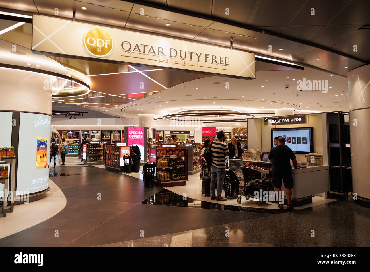 Qatar doha airport duty free -Fotos und -Bildmaterial in hoher Auflösung –  Alamy