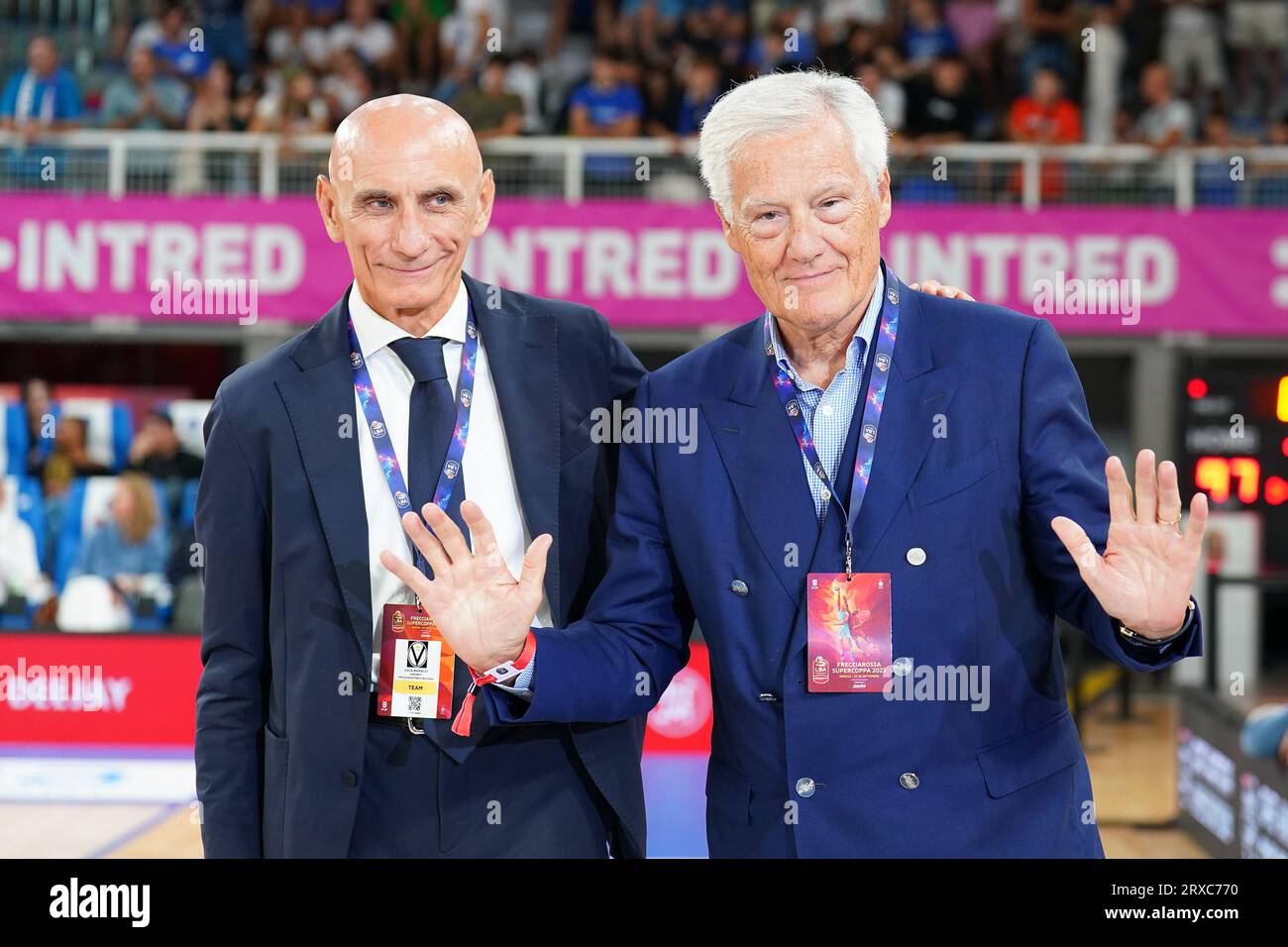 Brescia, Italien. September 2023. Brescia - VIRTUS SEGAFREDO BOLOGNA gegen GERMANI BRESCIA, Frecciarossa Supercoppa Lega Basket Finale, auf dem Foto Luca Baraldi und Massimo Zanetti (VIRTUS SEGAFREDO BOLOGNA) redaktionell nur Verwendung Kredit: Unabhängige Fotoagentur/Alamy Live News Stockfoto