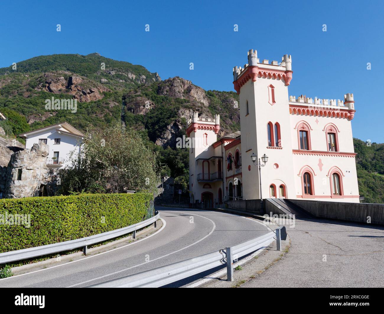 Schloss Baraing aus dem 19. Jahrhundert in Pont-Saint Martin in der Region Aostatal NW Italien, 24. September 2023 Stockfoto