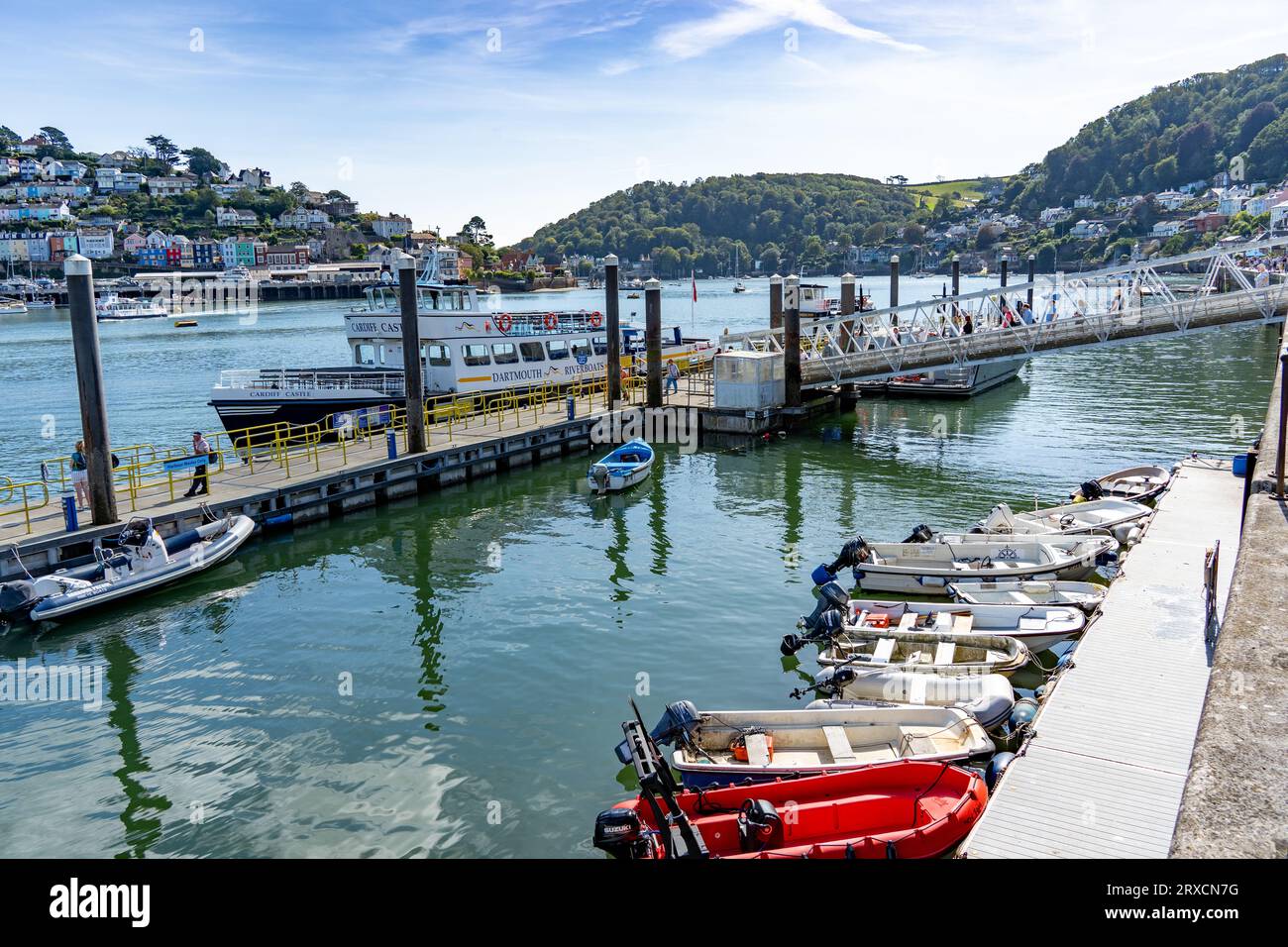 Dartmouth, Großbritannien - 14. September 2023: Dartmouth River Ferry Boat at at Dartmouth Harbour Stockfoto