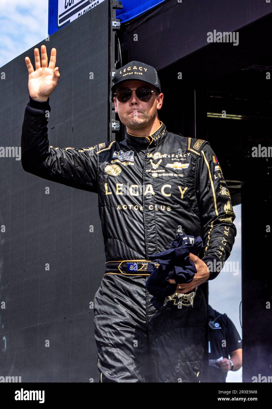 Fort Worth, Texas - 24. September 2023: Erik Jones, Fahrer der #43 Legacy Chevrolet, nimmt am NASCAR Autotrader EchoPark Automotive 400 auf dem Texas Motor Speedway Teil. Quelle: Nick Paruch/Alamy Live News Stockfoto