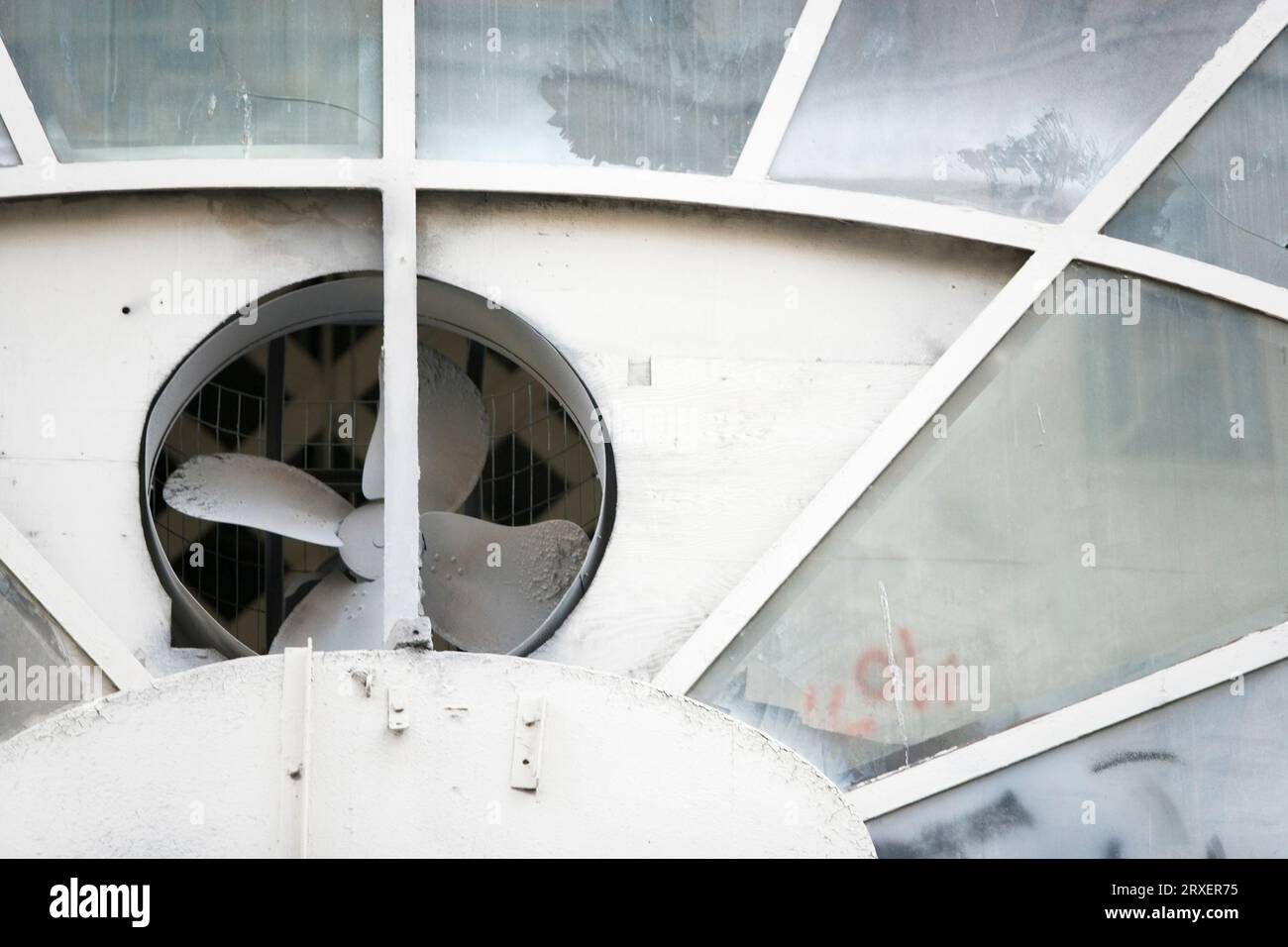 Industrieller Dachventilator. Stockfoto