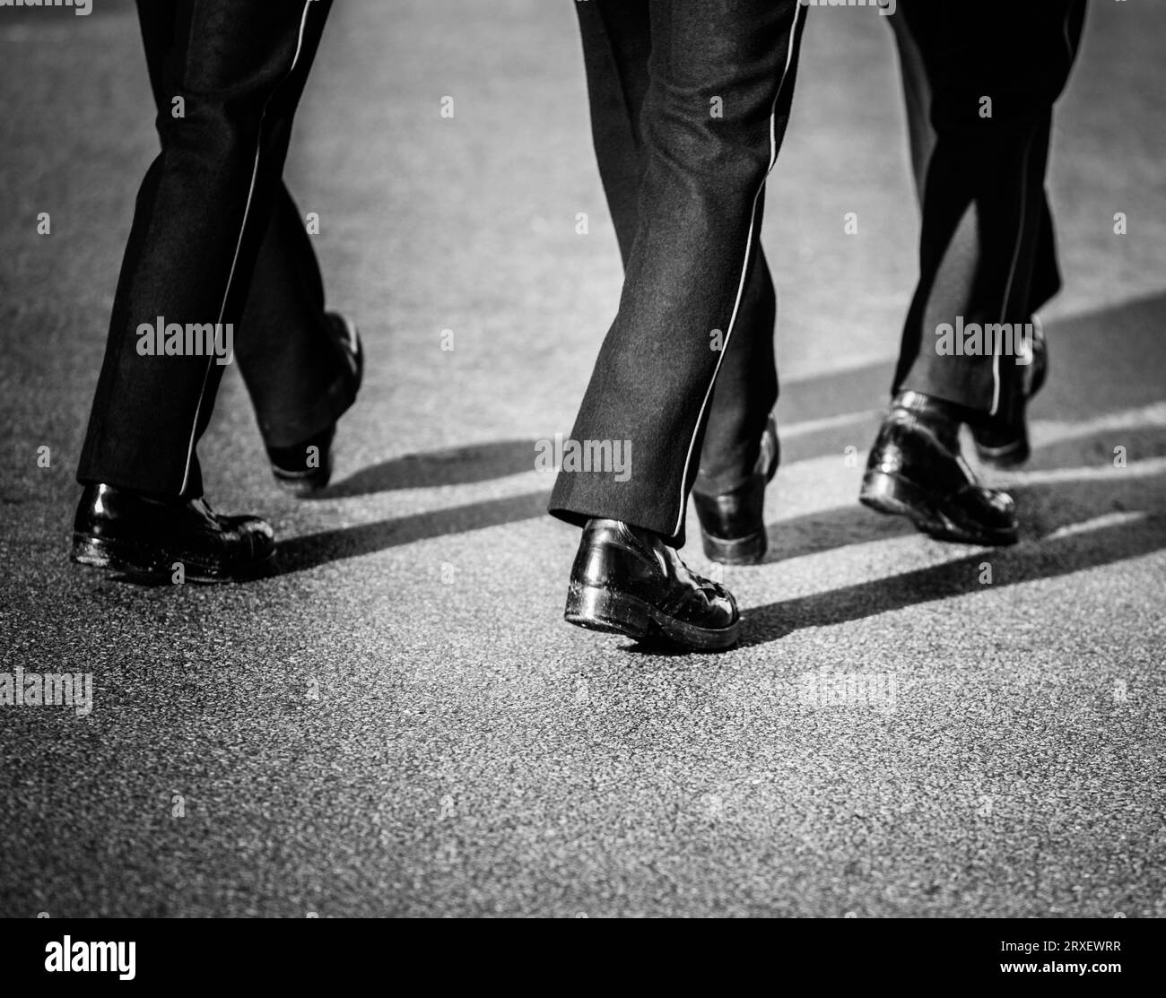 Nahaufnahme der Hosen und Schuhe der königlichen Garde. Stockfoto