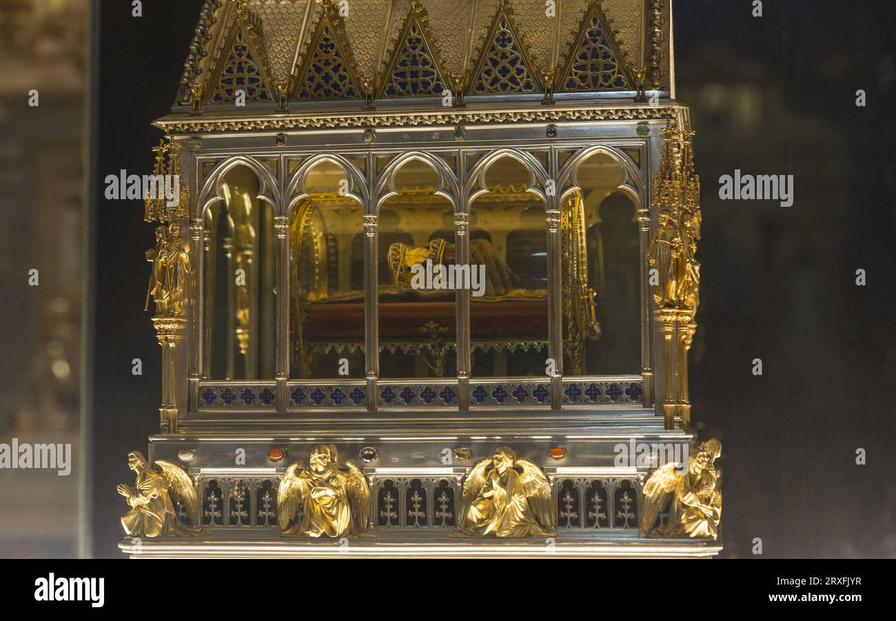 Reliquien der rechten Hand in der St. Stephan-Basilika in Budapest Stockfoto