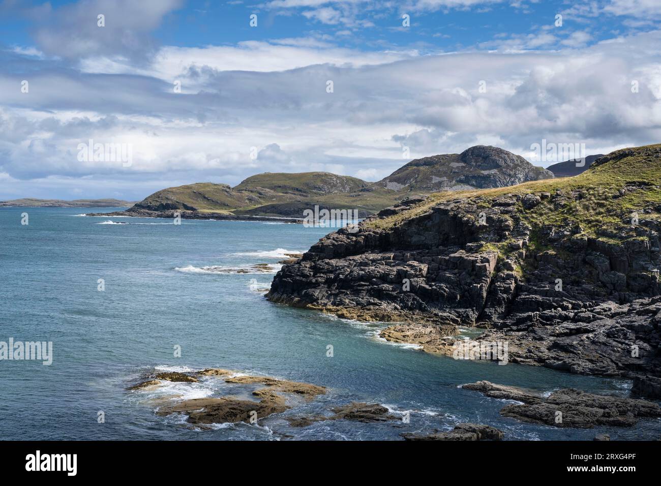 Raue Küstenlandschaft am westlichsten Punkt der britischen Hauptinsel, Ardnamurchan Peninsula, Schottland, Großbritannien Stockfoto