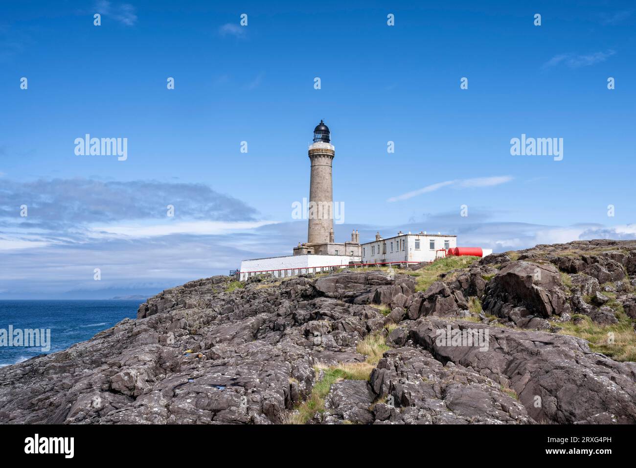 Der 35 Meter hohe Ardnamurchan Lighthouse wurde 1849 von Alan Stevenson fertiggestellt und befindet sich am westlichsten Punkt der britischen Hauptstadt Stockfoto