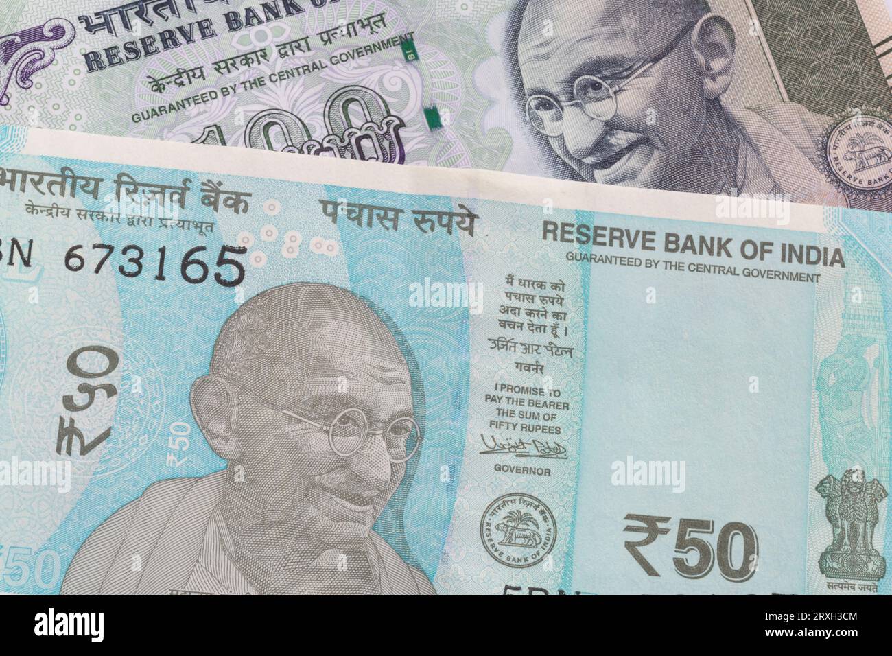 Nahaufnahme von hundertfünfzig indischen Rupien-Banknoten Stockfoto