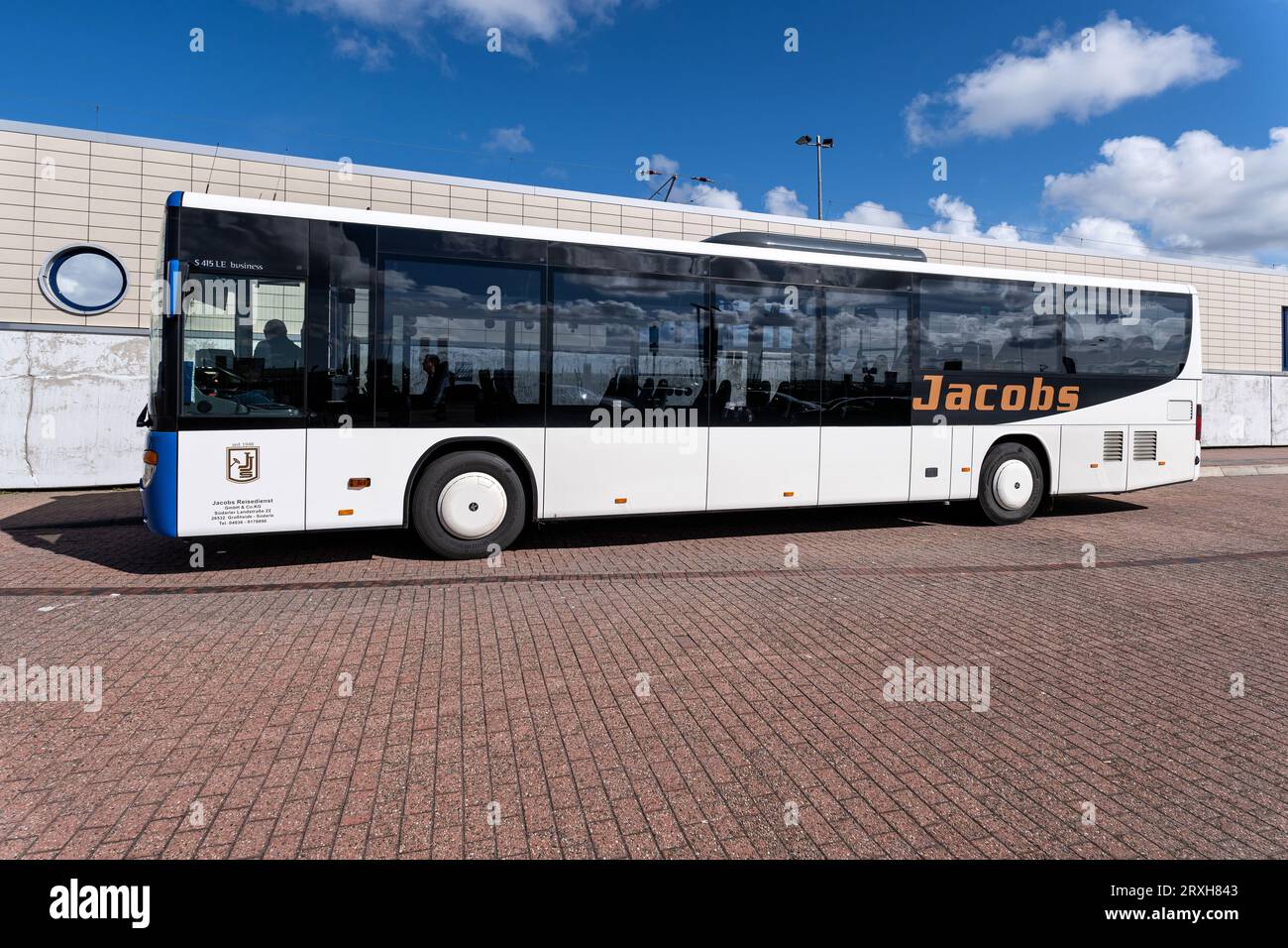 Jacobs Setra S 415 LE Business-Bus am Busbahnhof Norddeich Mole Stockfoto