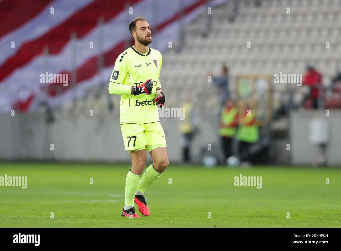 Krakau, Polen. September 2023. Valentin Cojocaru von Pogon Szczecin, gesehen während des polnischen PKO Ekstraklasa League 2023/2024 Fußballspiels zwischen Cracovia Krakau und Pogon Szczecin im Cracovia Stadion. Endstand: Cracovia Krakau 1:5 Pogon Szczecin. (Foto: Grzegorz Wajda/SOPA Images/SIPA USA) Credit: SIPA USA/Alamy Live News Stockfoto