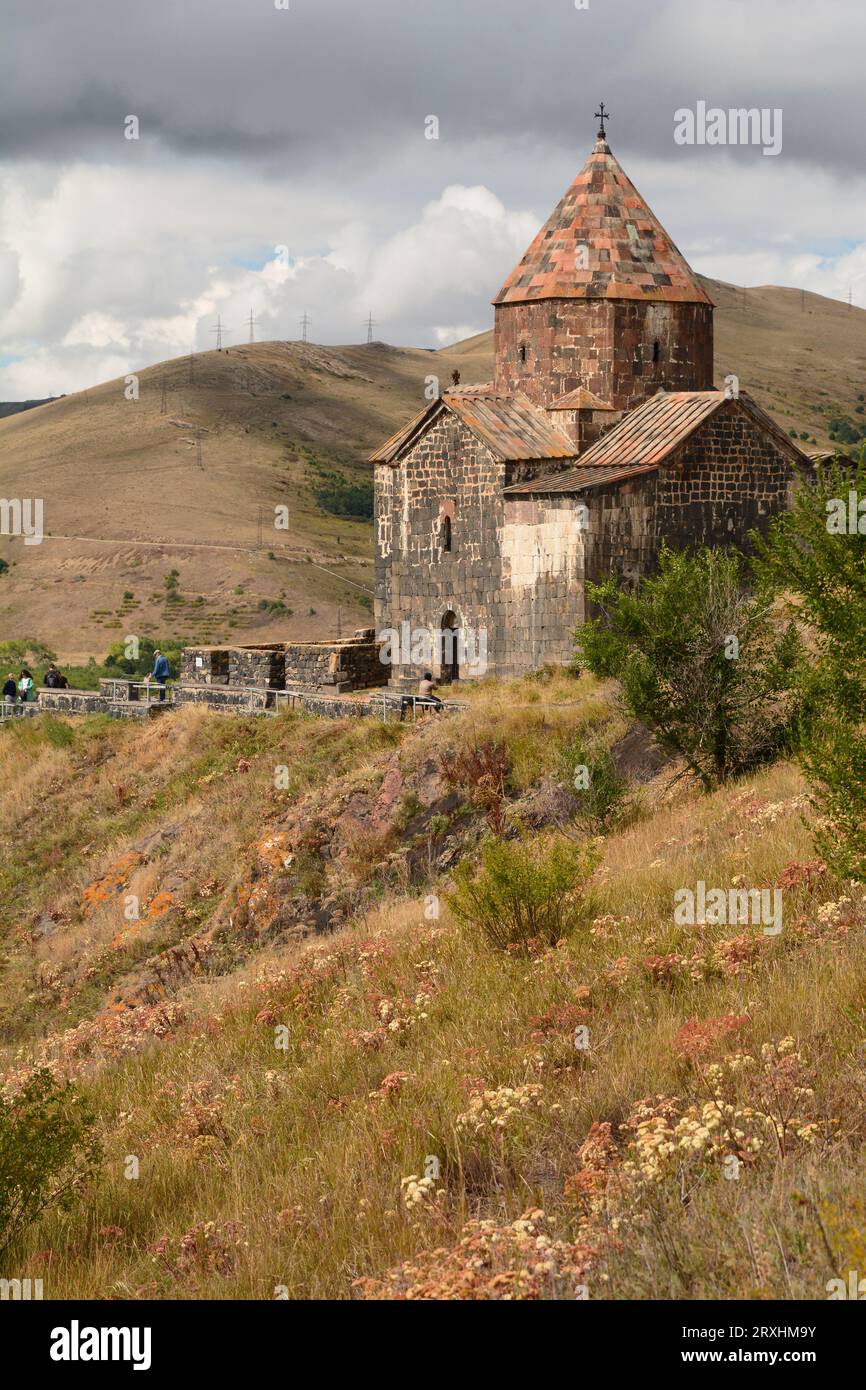 Blick auf die Surp Arakelots Kirche. Kloster Sevanavank. Halbinsel Sevan. See Sevan. Armenien Stockfoto