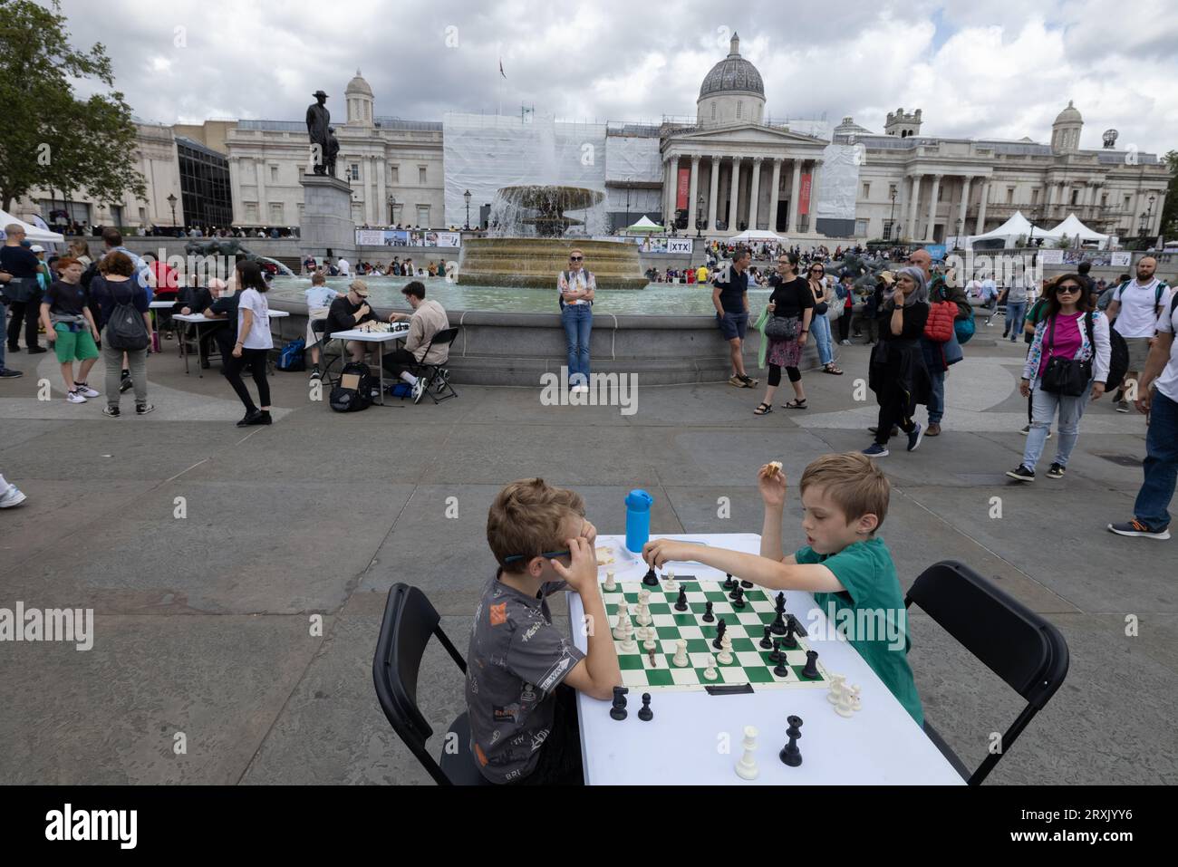 ChessFest am Trafalgar Square, Großbritanniens größtes eintägiges Schachevent für alle, die Schach lieben oder lernen möchten, London, England, Großbritannien Stockfoto