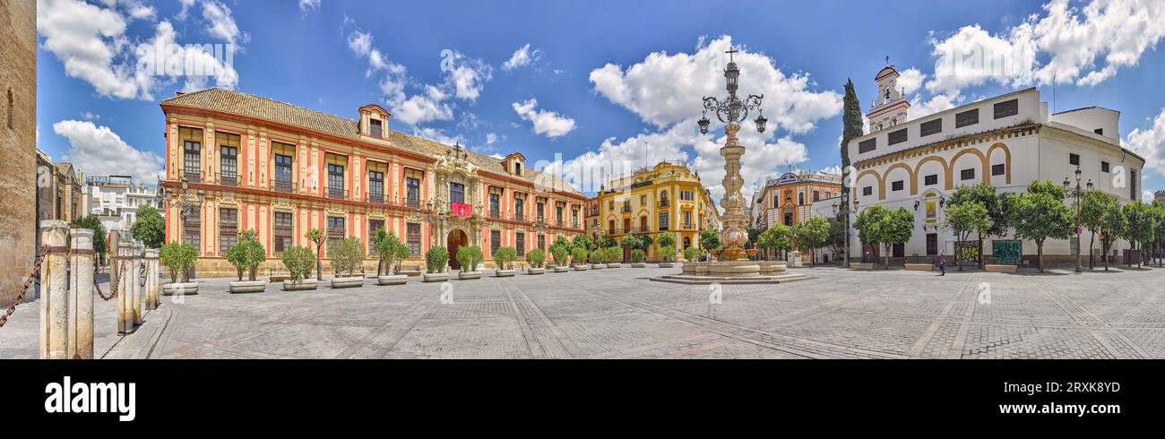 Palacio Arzobispal an der Plaza de Virgen de los Reyes, Sevilla, Andalusien, Spanien Stockfoto
