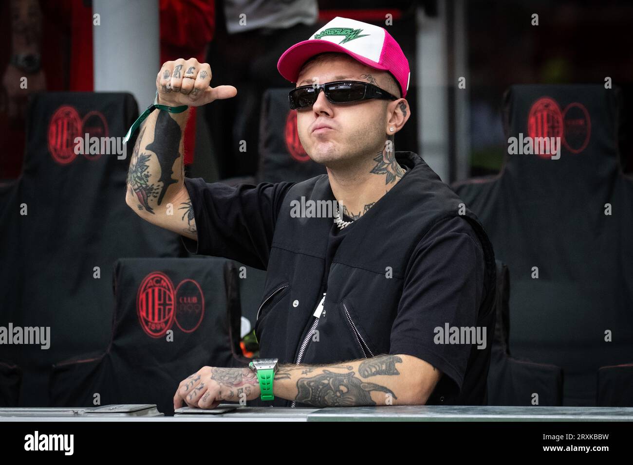 Palermo, Italy. 12th May, 2022. in the photo the rapper Lazza presents his  cd at the Mondadori del Mercato San Lorenzo Credit: Independent Photo  Agency/Alamy Live News Stock Photo - Alamy