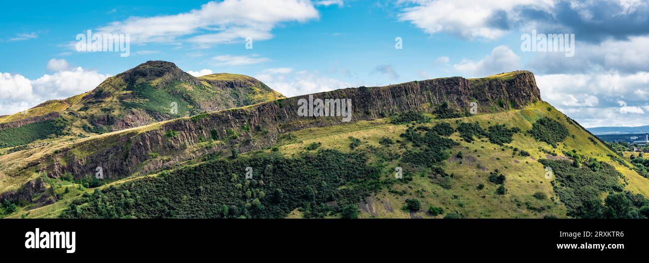 Holyrood Park Hill neben der monumentalen Stadt Edinburgh, Schottland. Stockfoto