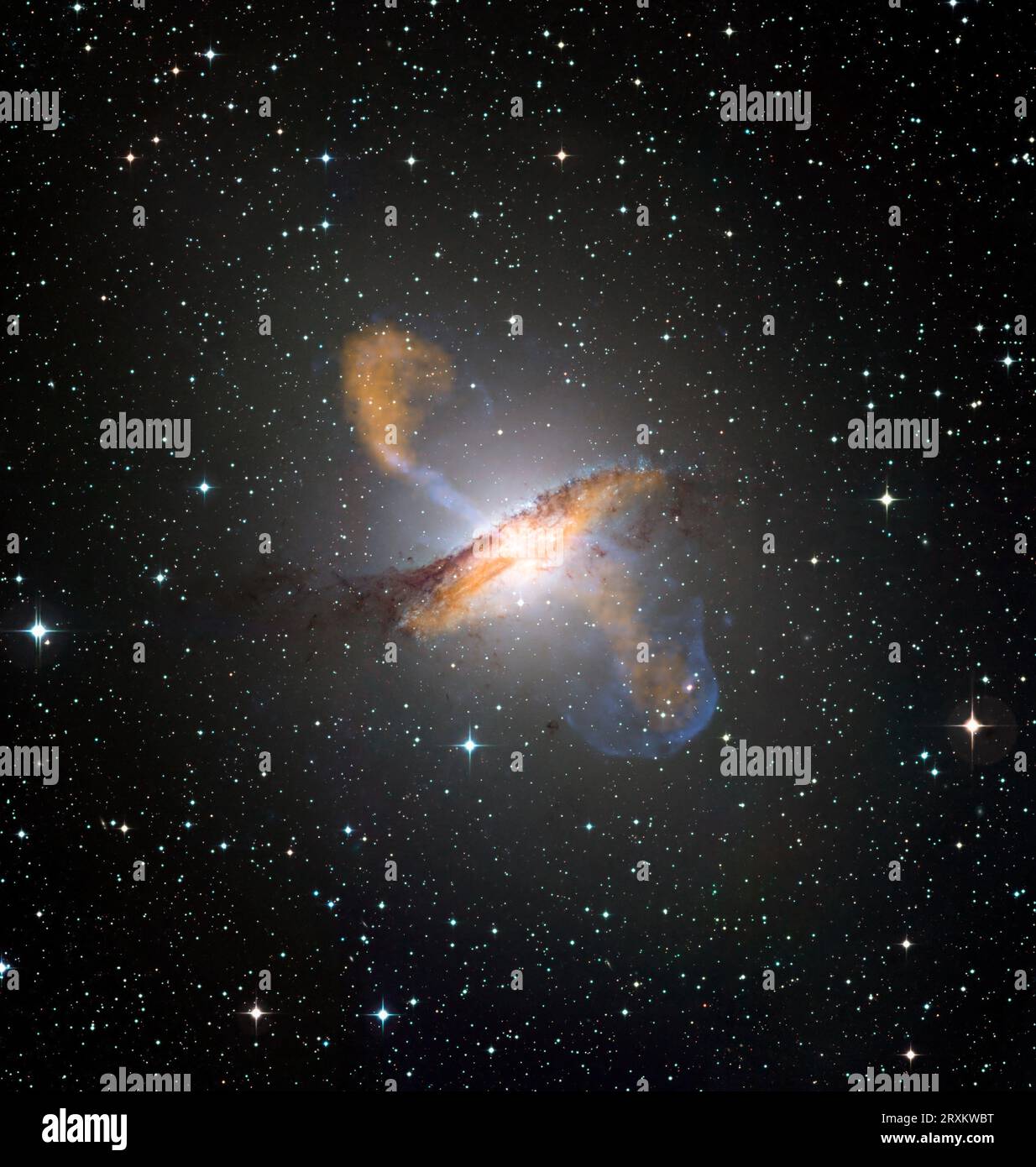Sternenhimmel mit einer fernen Galaxie Stockfoto